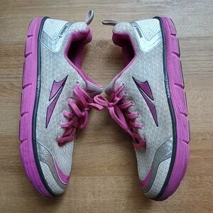 Altra Intuition 3 Womens Size 10.5 Zero Drop Running Shoes White Pink Foot Shape